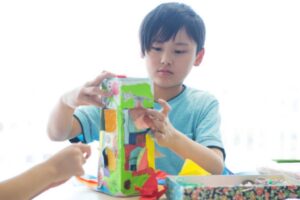 収納は造作で作るのも効果的